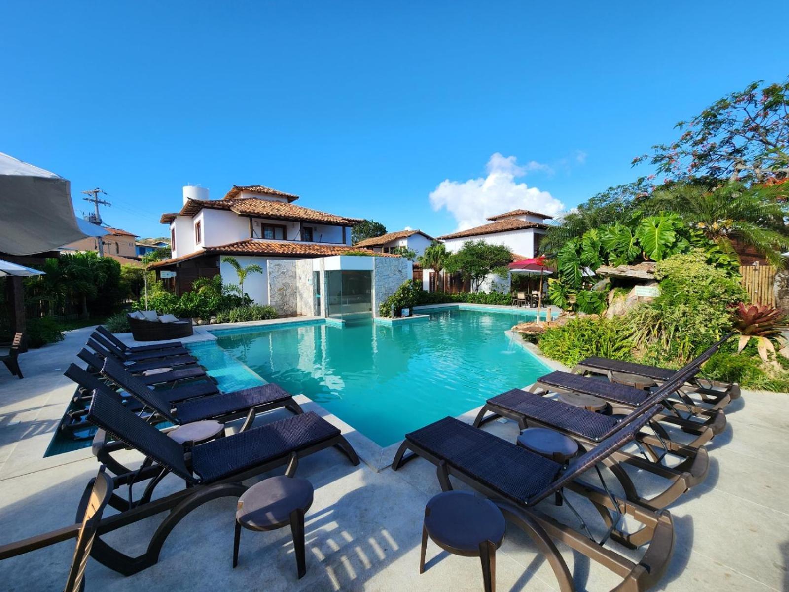 Dos Tangarás Inn 3*